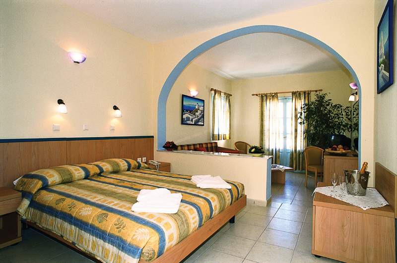 Aegean Plaza, Santorini